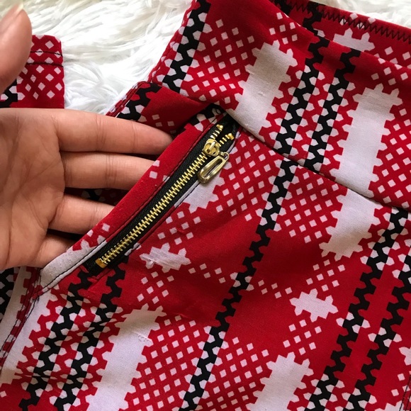 Large Red & White Checker Print Leggings With Zippers - Picture 3 of 5